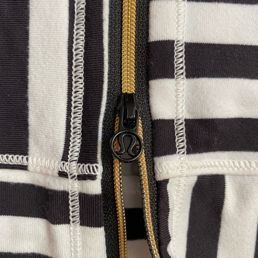 Vinyasa scarf apex stripe zips